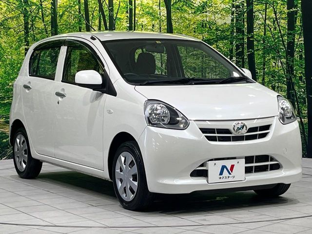 大好評のボディコーティング「弾スプラッシュコート」もご納車までに施工可能。通常のガラスコートと異なる、耐久年数6年の無機質ガラスコーティングが、ボディをキレイな状態に保ってくれます。