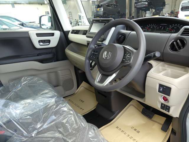 室内・外共に、『HONDA　U-Select鳥取』自慢の「アイドマ」基準でクリーニング済み！選び抜いてお決めいただいたお車に、気持ち良くお乗りいただけます。