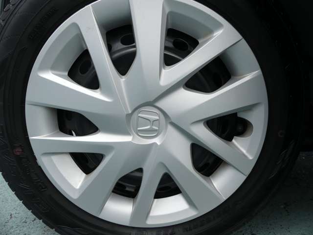 純正スチールホイル＋カバー