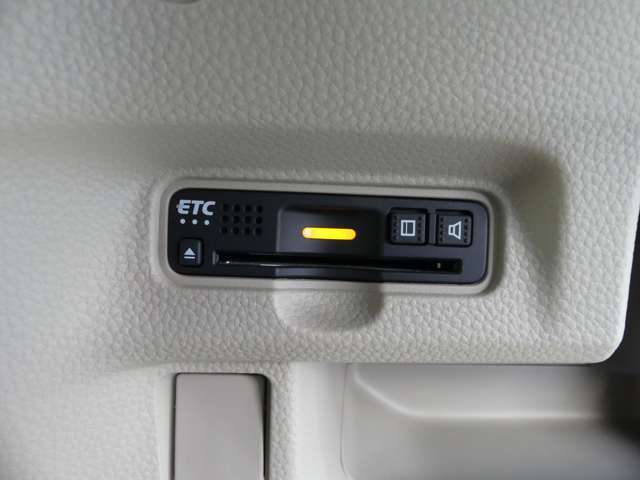 純正ETCがビルトイン装着されています