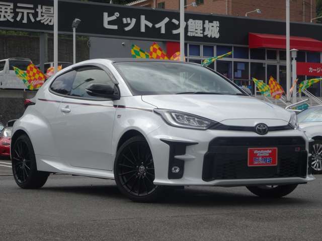 日本全国何処でも登録納車応対いたします。2年間の全国対応可能な保証も完備しており県外の方も安心です（広島県内の方も可能です）車種年式で保証料が変わりますのでご相談ください。