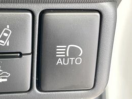 【オートマチックハイビーム】夜間の安全走行に役立つ便利な機能！先行車や対向車を検知し、ハイビームとロービームを自動で切り替えてくれます♪