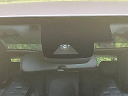 【トヨタセーフティセンス】走行中に前方の車両等を認識し、衝突しそうな時は警報とブレーキで衝突回避と被害軽減をアシスト。より安全にドライブをお楽しみいただけます。