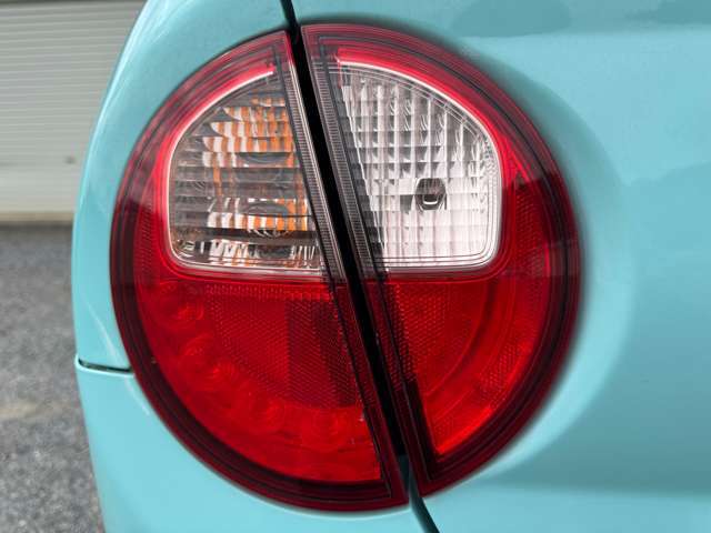綺麗なヘッドランプです。経年劣化がない上質車になっております。