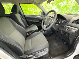 「この車の写真をもっと見たい」「状態が気になる」「この装備はついている？」どんな小さな疑問でもお気軽にお問い合わせください！