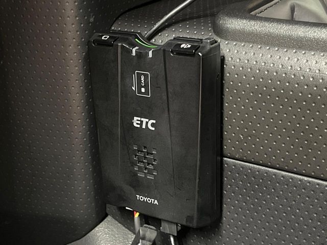 【ETC】高速道路の料金所をストレスなく通過！話題のスポットやサービスエリアに多い「スマートIC」利用時は必須のアイテムです。当店でセットアップを実施、ご納車当日からすぐにご利用いただけます！