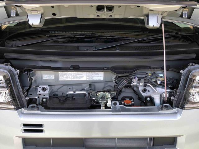 エンジンルームリフレッシュ済！弊社のサービスマンがしっかり点検整備致します。納車時には点検記録簿もご確認頂けます。