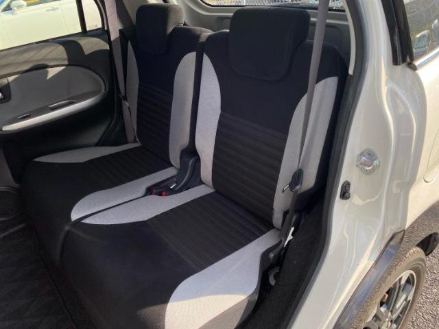 WECARSでは各商談席に大型モニターをご用意しております！見やすい大画面でゆったりと全国の在庫をご覧いただけます！是非ご来店お待ちしております！