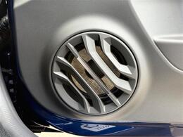 Focal製ステレオシステム装備☆車量の増加を最小限に抑えつつ、透明感と広がりのあるサウンドをお楽しみいただけます☆軽量サブウーファーも装備されています☆