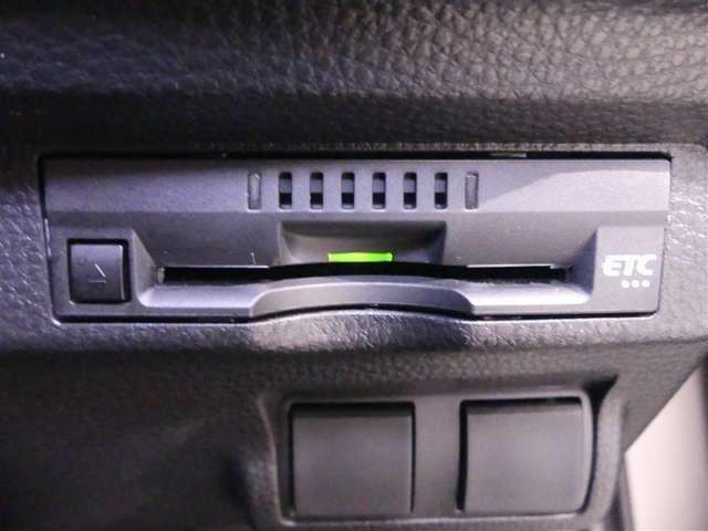 ETC車載器付きです。高速道路の料金所もスムーズに通過できます。