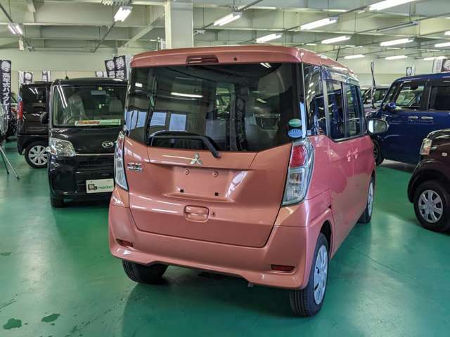 当店は板金塗装をメインでやっている会社で事故など何かありましたらいつでもお電話下さい♪