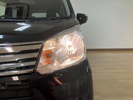 ハロゲンヘッドライト！オートライト・オートハイビームの装備で楽々！！