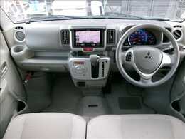 新設大型民間車検場。最新の機材導入しております。車検、一般修理、OIL交換まで正確な無駄のない整備をおこなっております。