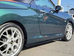 当店は、販売から買取、車検、板金、整備、保険に至るまで全てにおいてサポートさせて頂いております！フリーダイアル0066-9711-469052へ♪