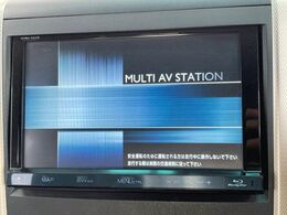 【純正ナビ】人気の純正ナビを装備。オーディオ機能も充実しており、Bluetooth接続すればお持ちのスマホやMP3プレイヤーの音楽を再生可能！毎日の運転がさらに楽しくなります！！