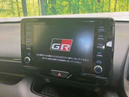 【ナビ機能付きディスプレイオーディオ】ナビ機能搭載の他、お持ちのスマートフォンと連携して、ナビやbluetoothでの音楽再生が可能です♪デザインはもちろん操作性も良好！