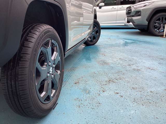 ホイール装着車です。オシャレは足元から♪