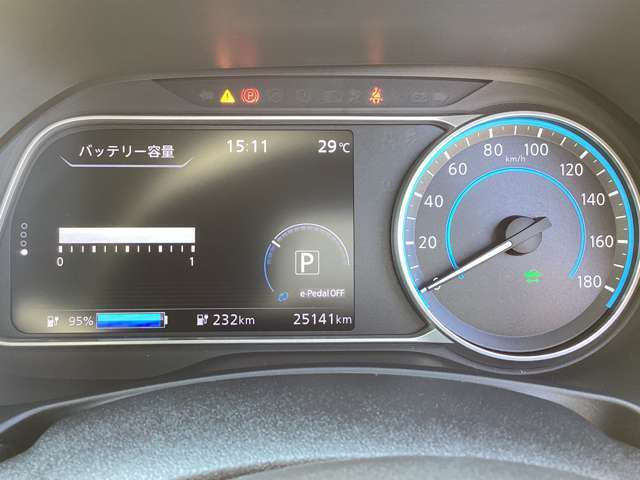 セグの欠けはなくフルセグの状態でご納車です◎