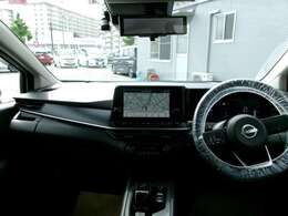 車内。視界も良好でストレス無く快適なドライブをご提供できます♪