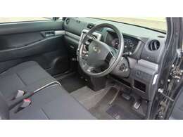 運転席・助手席の俯瞰視点です！乗った際のイメージが湧きますね！