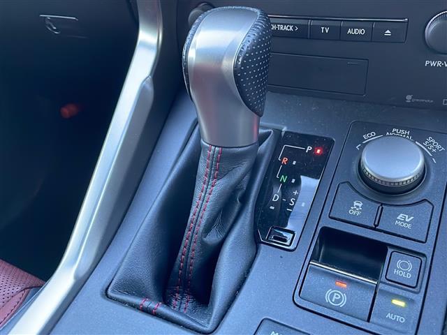 ガラスコーティング、ナビゲーション、ETC、その他パーツのお取り付けのお見積もりのご相談も承ります！