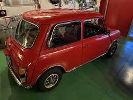フェンダーレス仕様車！ラストミニ高年式ながら70年代ビンテージな雰囲気もあります！！