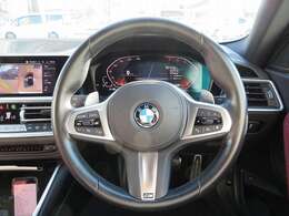 ◆インスツルメントパネルやインテリアトリムなどは、調和しなが洗練された室内を作り上げ、スイッチ類によって、優れた操作性をも実現。ドライバーの視線や動線を考え、人間工学に基づきデザインされています◆