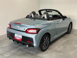 お客様にぴったりなおクルマをお選びいただけますように様々な展示車をご用意致しております！ダイハツの軽自動車だけではなく、他メーカー車やコンパクトカー・ミニバンなども数多く取り揃えております！