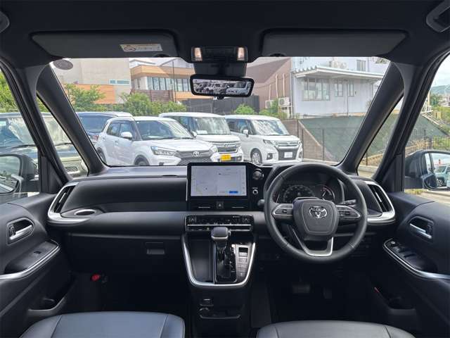 ★在庫車も高品質★　　★高年式で走行距離100km未満の、届出済み未使用車だけを仕入れております★　　★もちろん修復暦のある車は一台もございませんので、ご安心下さいませ★