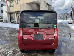 室内展示場を完備しておりますので、天候の悪い日でもゆっくりと車両をご覧下さい。