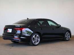 Audi A4 40 TDI quattro S line/マトリクスLEDヘッドライト/アルミホイール 5アーム トラペゾイドデザイン マットチタングレー ポリッシュト 8Jx18Audi rings・ブラックスタイリング