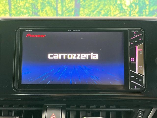 【ナビゲーション】目的地までしっかり案内してくれる使いやすいナビ。Bluetooth接続すればお持ちのスマホやMP3プレイヤーの音楽を再生可能！毎日の運転がさらに楽しくなります！！