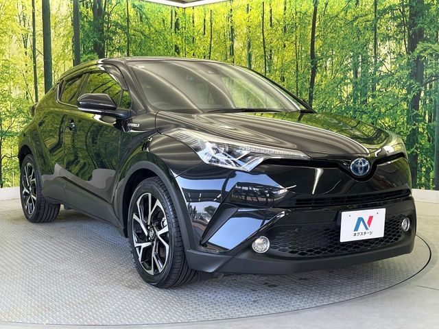 大好評のボディコーティング「弾スプラッシュコート」もご納車までに施工可能。通常のガラスコートと異なる、耐久年数6年の無機質ガラスコーティングが、ボディをキレイな状態に保ってくれます。