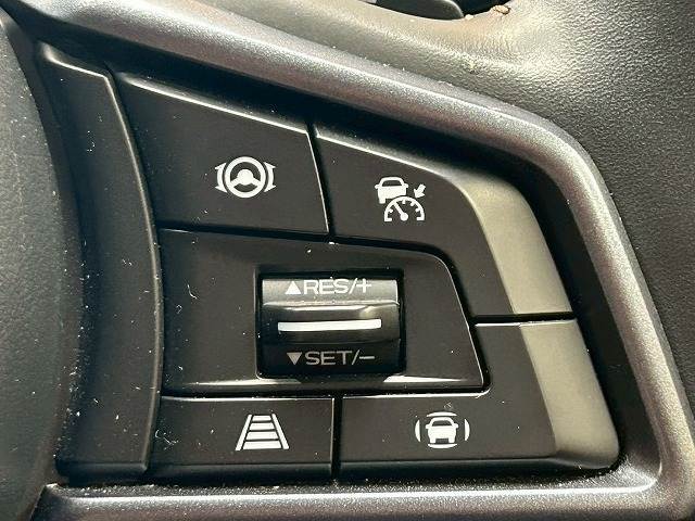 【レーダークルーズコントロール】装備で高速道路の運転も楽々です！追従型なので前の車両に合わせて速度調節ができ、渋滞などの際も楽々運転できますよ♪