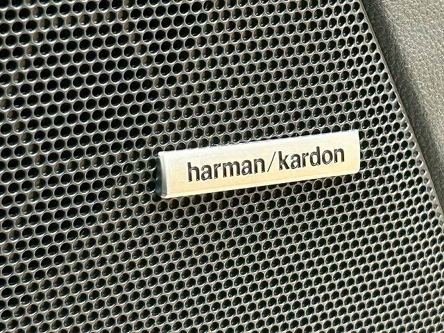 harman/kardonサウンド装備。車内はライブ会場のように！