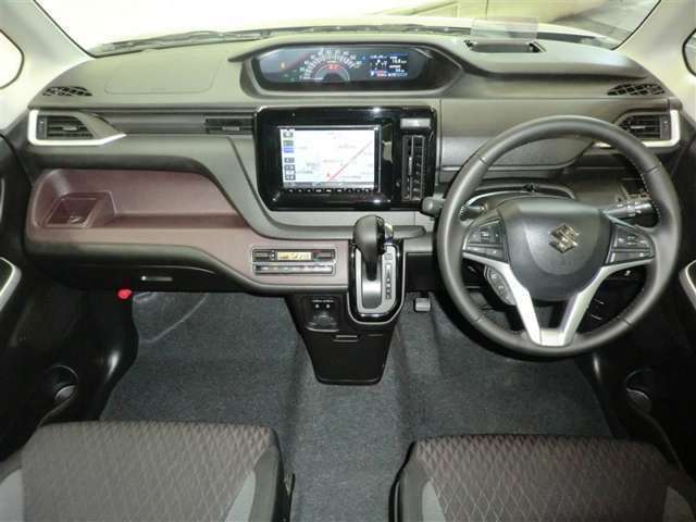 人気のおクルマです。ご検討される場合は、お手数ですが最新の在庫をお問い合わせでご確認ください。