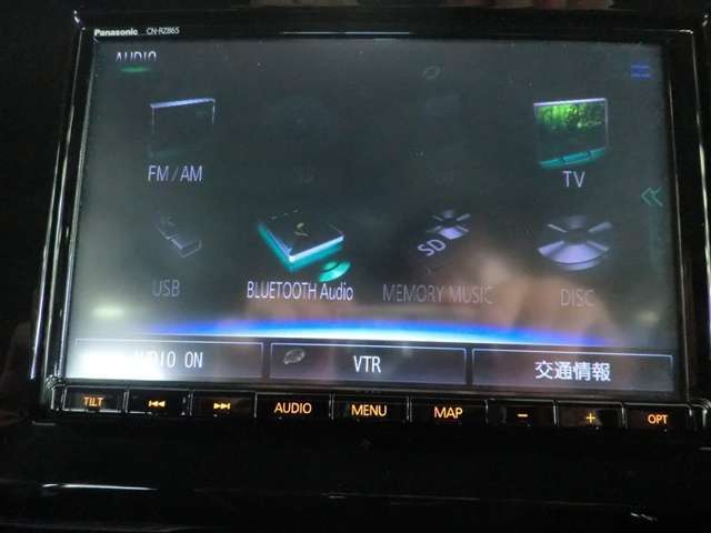 嬉しい装備です♪フルセグTV・DVD再生・Bluetoothオーディオに対応しています！！