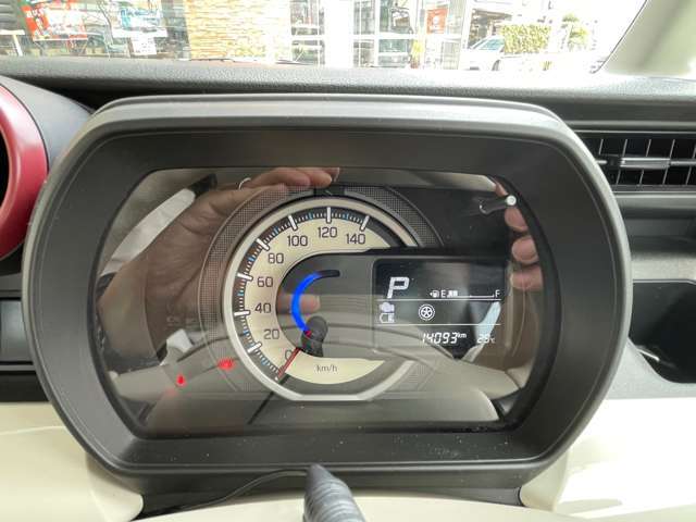 ◆ルームクリーニング◆ご納車時に洗車清掃は行いますが…　　やっぱり中古車は匂いや汚れが気になる...(@_@)　そんな不安を和らげるルームクリーニングも施工が可能です(*^^*)　ぜひぜひご相談ください。