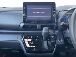 【展示車両】常時50台以上の展示車両があります。見て！触って！乗って！試乗もご相談ください。お問い合わせは【無料通話】TEL:0078-6002-373993までお待ちしております。