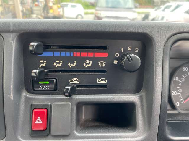 是非、展示場までお越し下さい♪低価格なお買い特車を多数展示しております！！