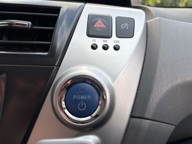 プッシュエンジンスタートシステム、エンジン始動・停止をワンタッチで行うことができます。