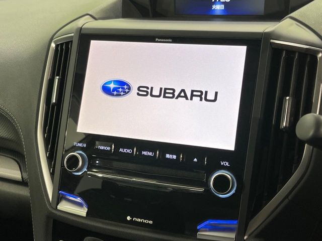 【メーカー純正ナビ】インテリアに溶け込むスタイリッシュな「専用設計」メーカーナビを装備♪視認性や操作性など基本性能にも優れ、より上質なカーライフをお楽しみいただけます。
