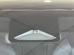 【トヨタセーフティセンス】走行中に前方の車両等を認識し、衝突しそうな時は警報とブレーキで衝突回避と被害軽減をアシスト。より安全にドライブをお楽しみいただけます。