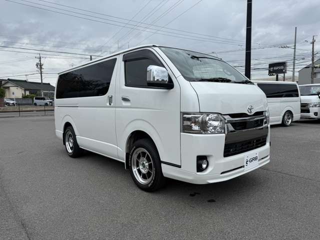 お車の買取もお任せ下さい。他店に負けない買取価格で頑張ります。