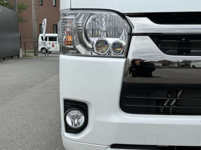 4WD/ディスプレイオーディオ/バックカメラ/パノラミックビューモニター/デジタルインナーミラー/フロントスポイラー/17インチアルミホイール/プッシュスタート/スマートキー/LEDヘッドライト