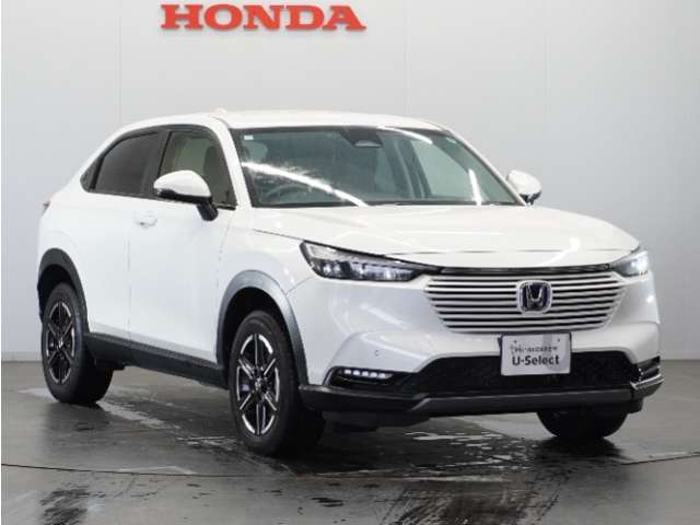 【オートハイビーム】街灯などがなくて暗い場合、見やすいように自動でハイビームに。先行車や対向車を検知すると、ロービームに切り替えます！