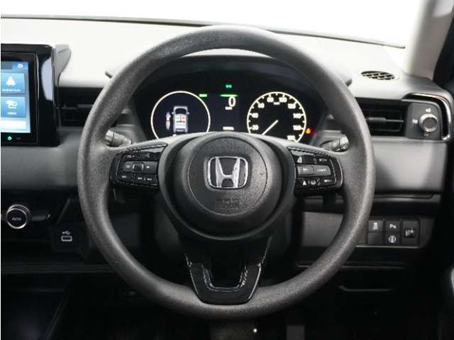 【Honda SENSING】先進の安全運転支援機能で、さまざまなシーンで運転をサポート！システムが運転中のヒヤリハット回避を支援します。