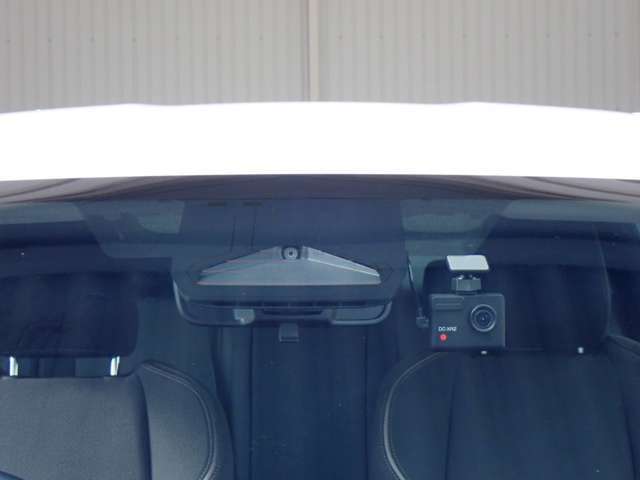 トヨタセーフティセンス・障害物センサー・BSM・シートヒーター・LEDヘッドライト・スマートキー・純正19AW・8型純正ディスプレイAD・バックカメラ・フルセグTV・Bluetooth・ETC・ドラレコ・AC電源100V/1500W