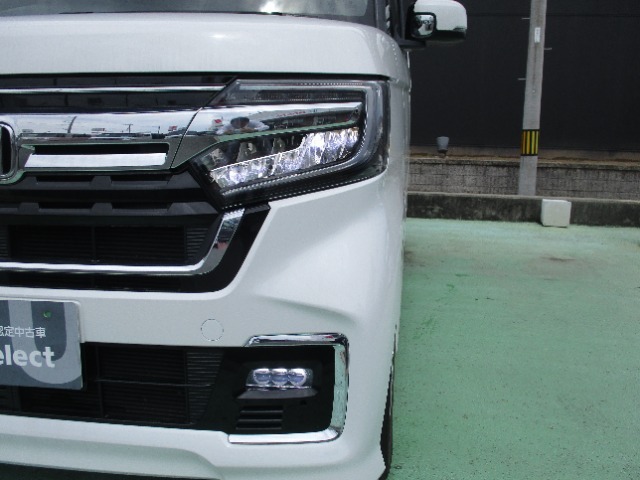LEDヘッドライト搭載でしっかり明るく照らしてくれるので、夜間走行や不慣れな道でも安心です。