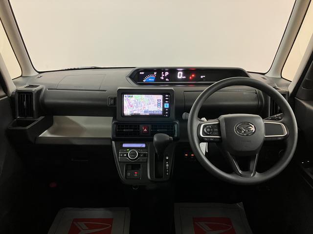 インパネ全体！！視界も良好で運転し易い♪小回りが利くから、運転が苦手でも狭い路地や駐車場でも運転しやすいですよ◎